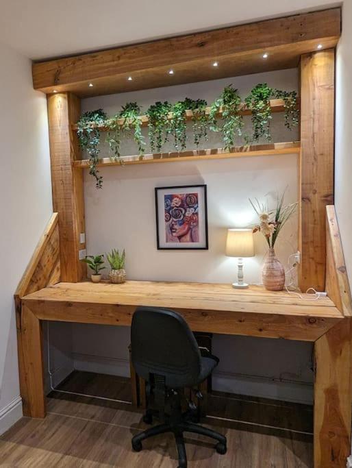 Stylish House In Welsh Hills, Sleeps 8 To 12 Holiday home